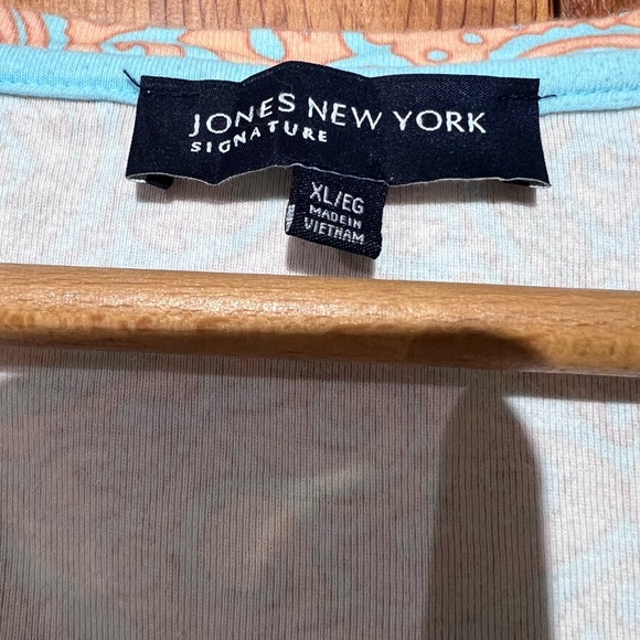 Jones New York Signature heavy Cotten t-shirt BoHo print. - Picture 3 of 3